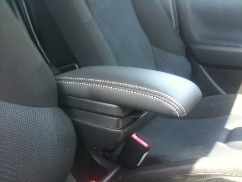 Name:  FitArmrest2.jpg
Views: 850
Size:  40.8 KB