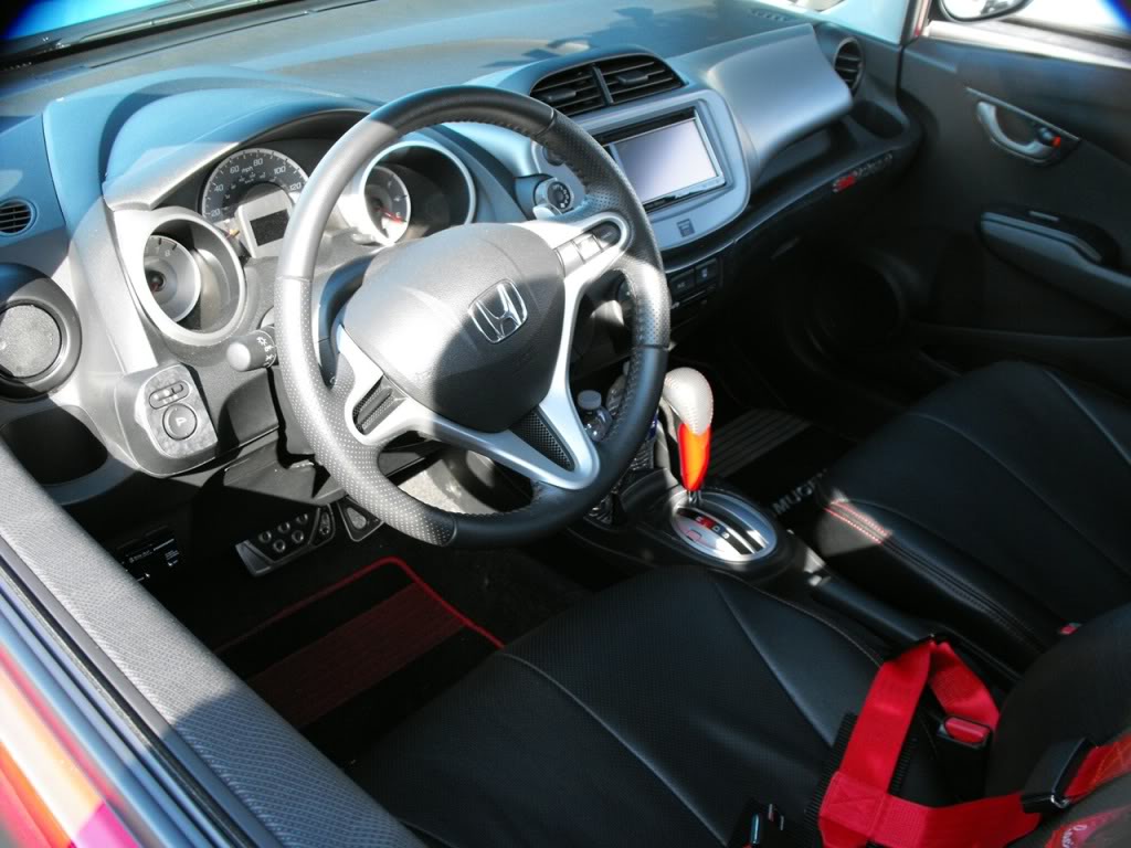 Name: interior2.jpg
Views: 112
Size: 106.7 KB