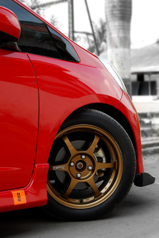 Name:  edit1-blur.jpg
Views: 490
Size:  67.2 KB