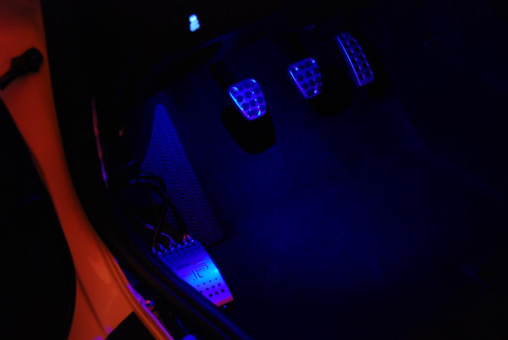 Name:  AmbientlightsinstalledOct312014FootwellDrivers.jpg
Views: 936
Size:  26.6 KB