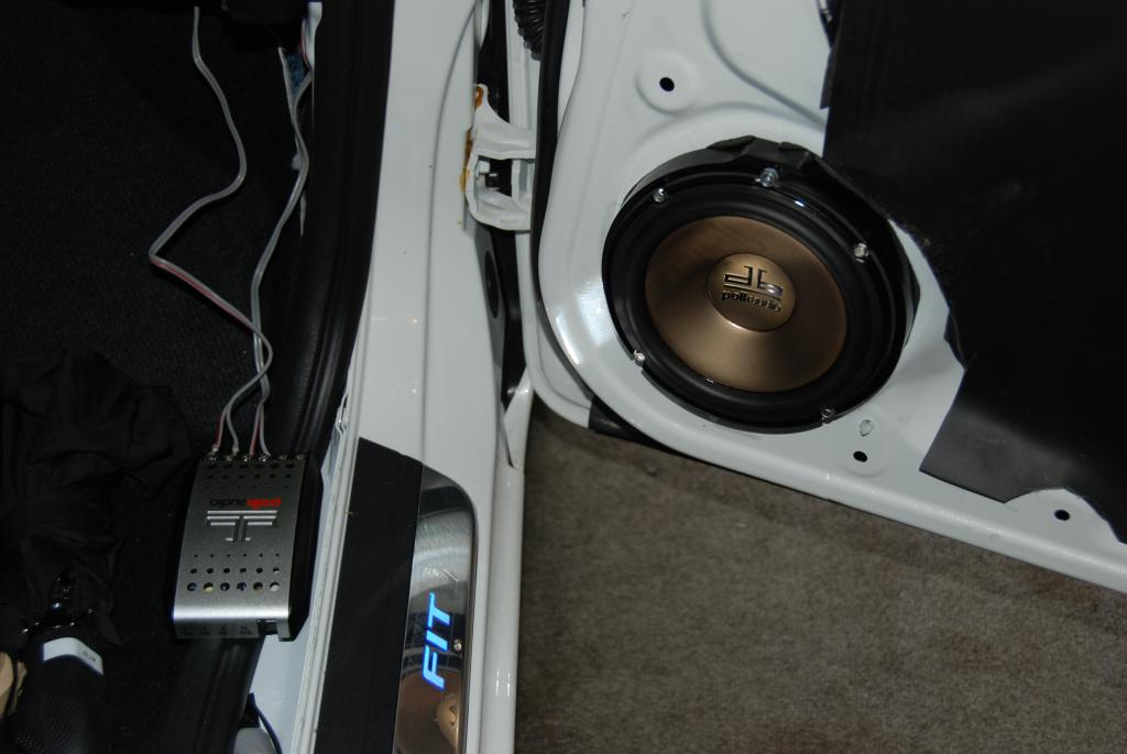 Name:  SpeakerandcrossoverinstalledOct202014Rightfrontdoor.jpg
Views: 1114
Size:  61.2 KB