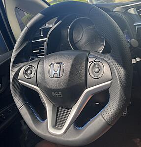 What did you do to your GK Fit today?-steering-wheel-2.jpg