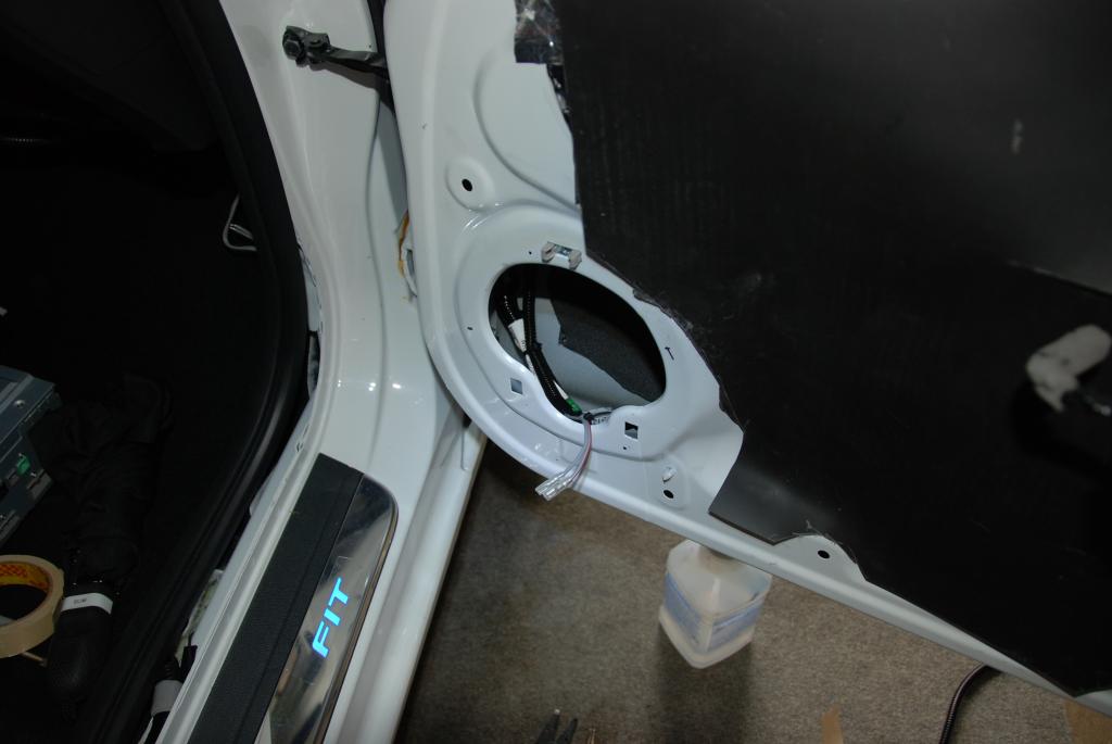 Name: SpeakerwireloomedandinstalledOct202014Rightfrontdoor.jpg
Views: 4305
Size: 51.4 KB