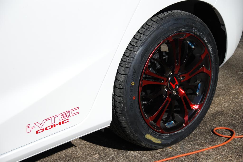 Name:  2015HondaFitOct72014FirstdrivetotestSounddeadeninginstallrearleftwheelandi-vtec.jpg
Views: 4341
Size:  79.5 KB