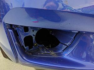 Fog light assembly came off when I hit an animal at freeway speed. How to replace?-img_20170914_225110.jpg