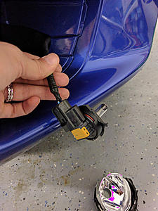 Fog light assembly came off when I hit an animal at freeway speed. How to replace?-img_20170915_120554.jpg