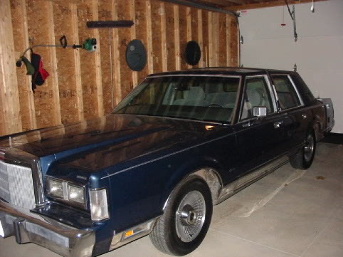Name: 1988LincolnTowncar1.jpg
Views: 670
Size: 39.9 KB