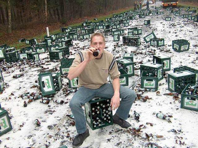 Name:  beer_spill_3.jpg
Views: 224
Size:  91.3 KB