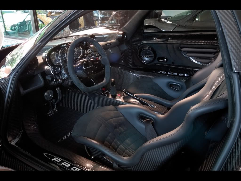 Name:  2009-Pagani-Zonda-Cinque-Interior-1.jpg
Views: 323
Size:  135.6 KB