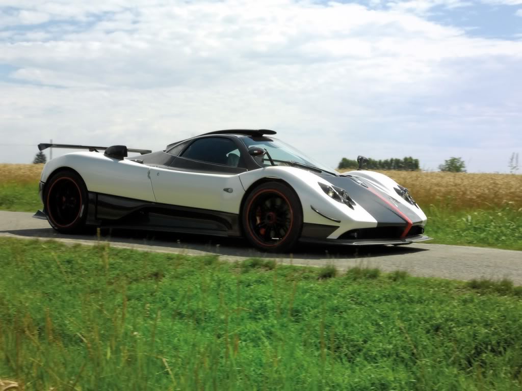 Name:  2009-Pagani-Zonda-Cinque-Front-And-.jpg
Views: 341
Size:  103.2 KB