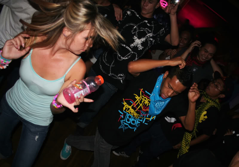 Name: DanceDance_06.jpg
Views: 279
Size: 69.6 KB